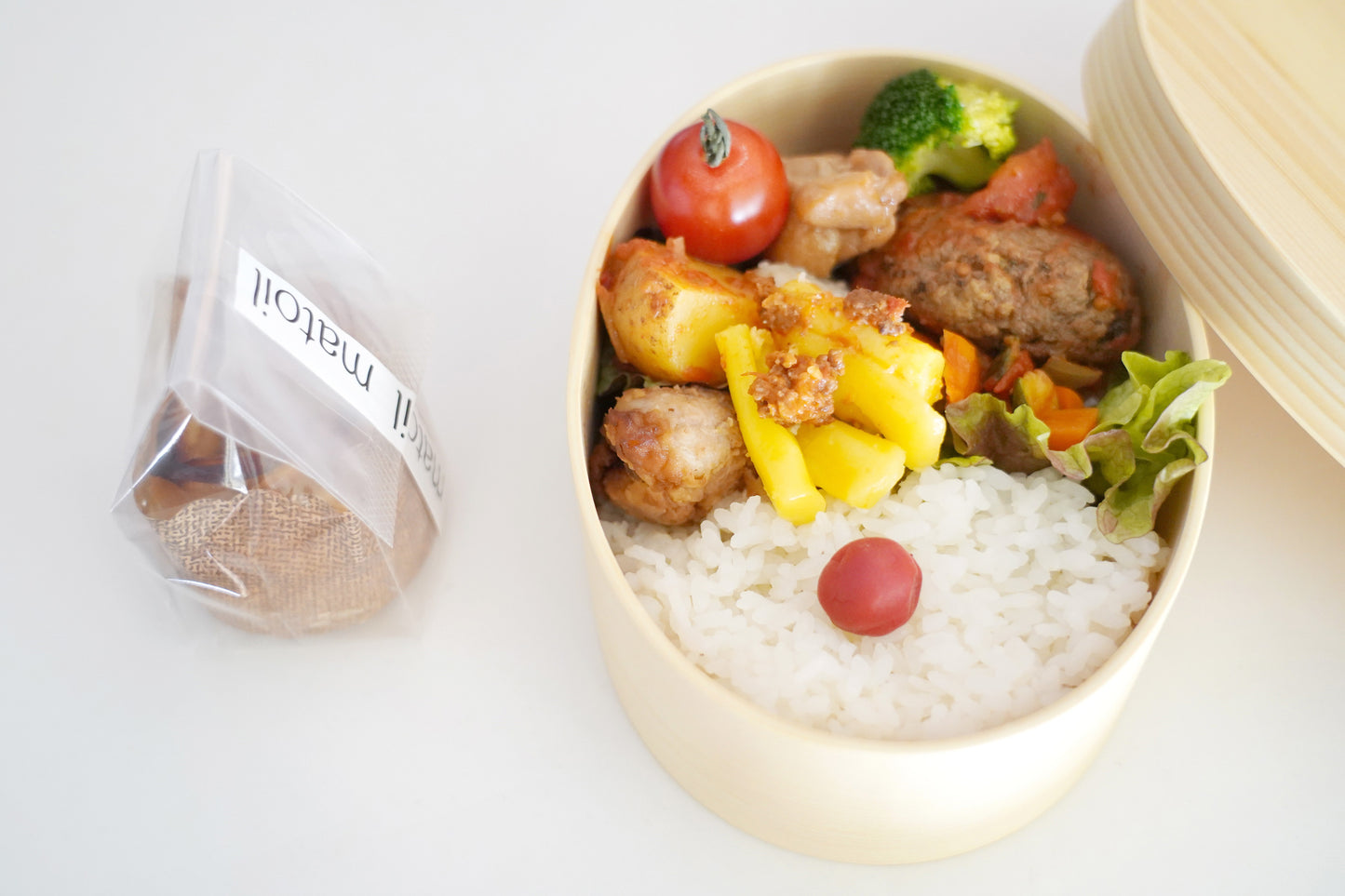 【卵乳小麦不使用】【給食代替おかず】トマト煮込みハンバーグ ローストポテト添え(1パック)